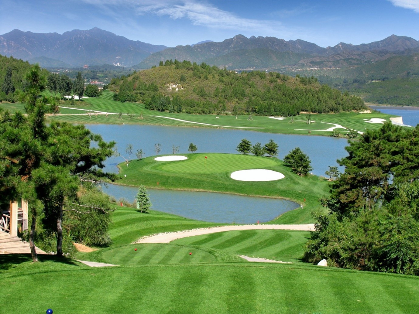 The 4 Best Destinations for a Golfing Holiday in 2024